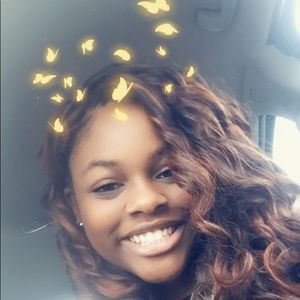 Meet your Posher, Desirea